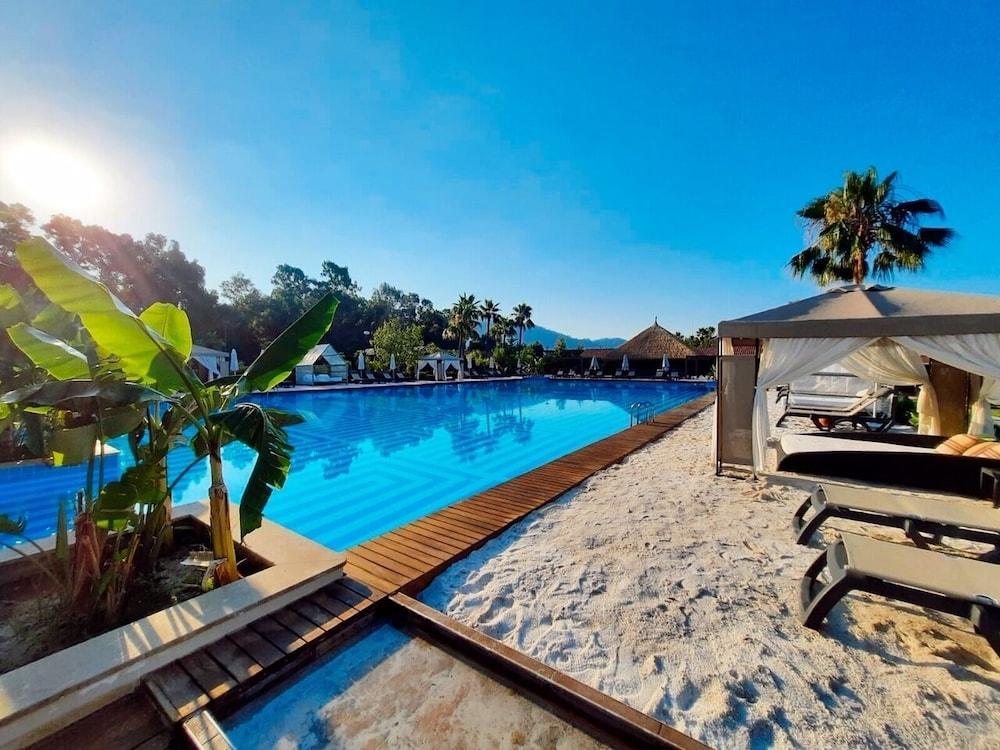 Отель Club Prive By Rixos Gocek Гёчек Экстерьер фото